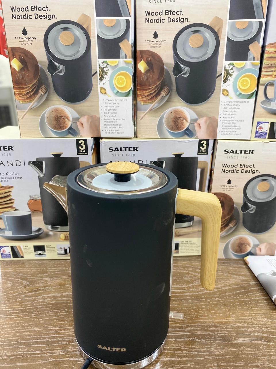 Salter Kettle – Fast Boiling, Stylish Design, and Maximum Convenience